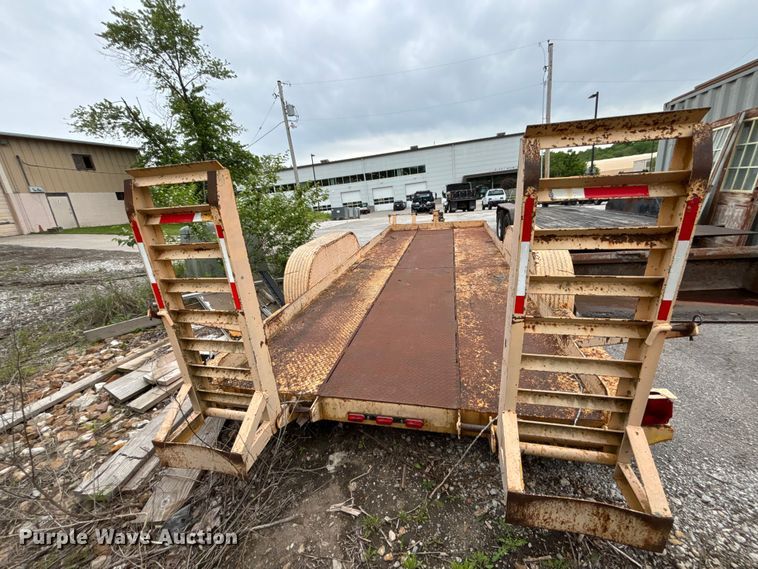 image for item FH7130 1994 CROF equipment trailer