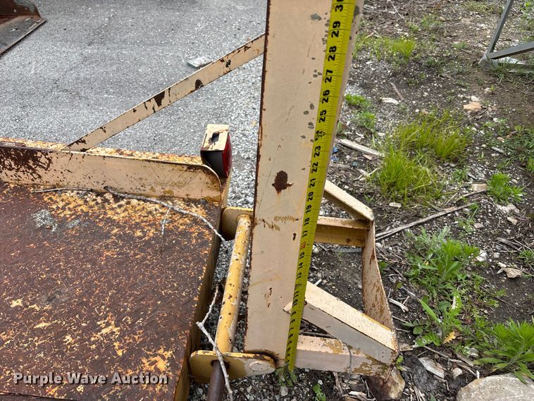 image for item FH7130 1994 CROF equipment trailer