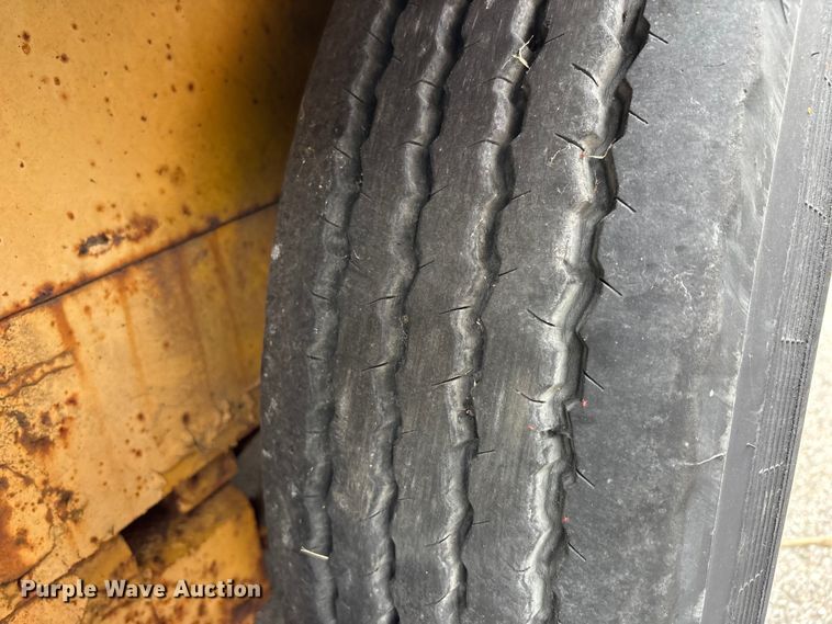 image for item FH7130 1994 CROF equipment trailer