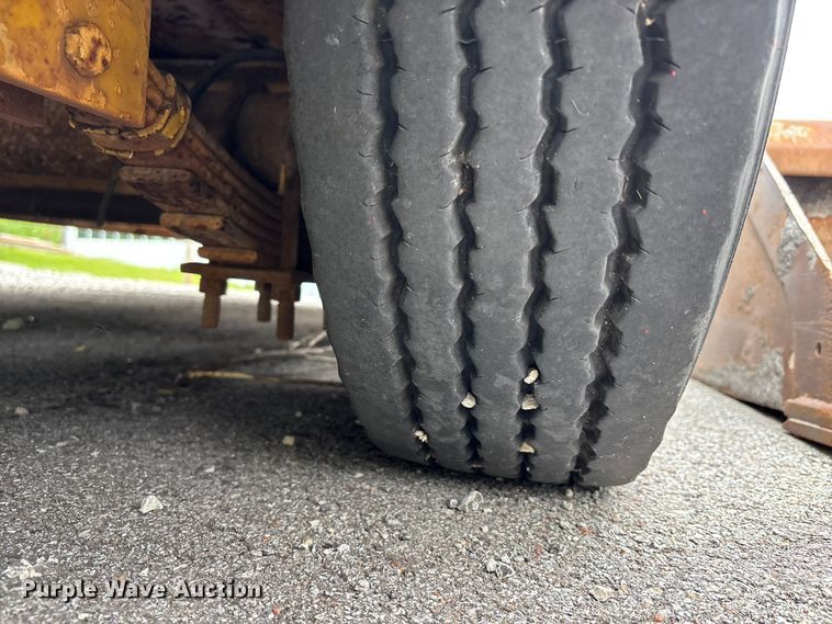 image for item FH7130 1994 CROF equipment trailer