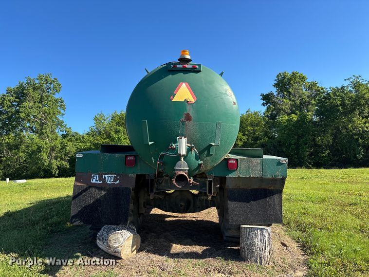 image for item FH7135 Off Road Floater Equipment 4030 vacuum truck