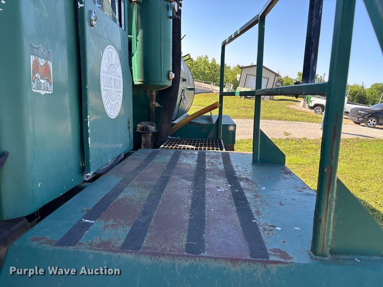 image for item FH7135 Off Road Floater Equipment 4030 vacuum truck
