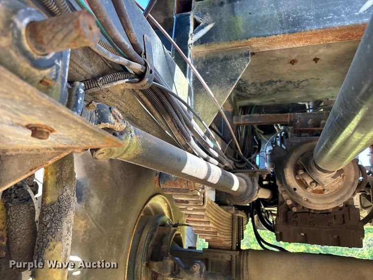 image for item FH7135 Off Road Floater Equipment 4030 vacuum truck