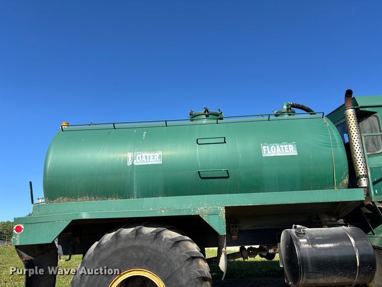 image for item FH7135 Off Road Floater Equipment 4030 vacuum truck