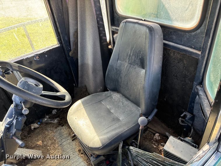 image for item FH7135 Off Road Floater Equipment 4030 vacuum truck