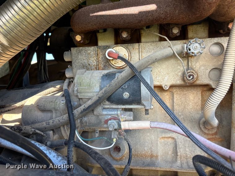 image for item FH7135 Off Road Floater Equipment 4030 vacuum truck
