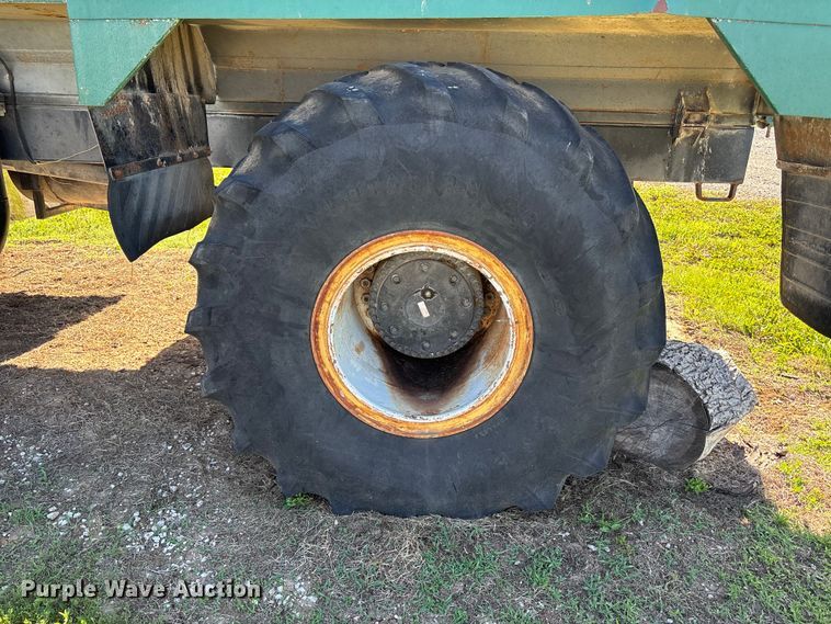 image for item FH7135 Off Road Floater Equipment 4030 vacuum truck