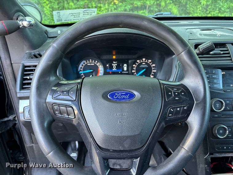 image for item FH7136 2018 Ford Explorer Police SUV