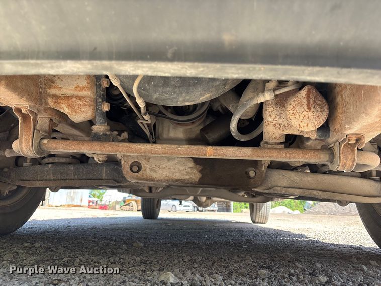 image for item FH7138 2004 Ford F150 XL pickup truck