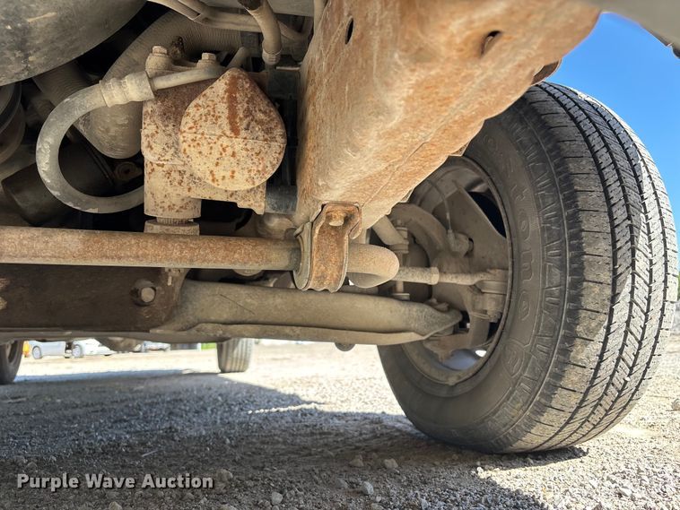 image for item FH7138 2004 Ford F150 XL pickup truck