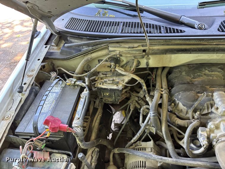 image for item FH7138 2004 Ford F150 XL pickup truck