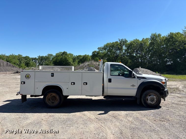 image for item FH7139 2015 Ford F550 Super Duty XL utility / service truck