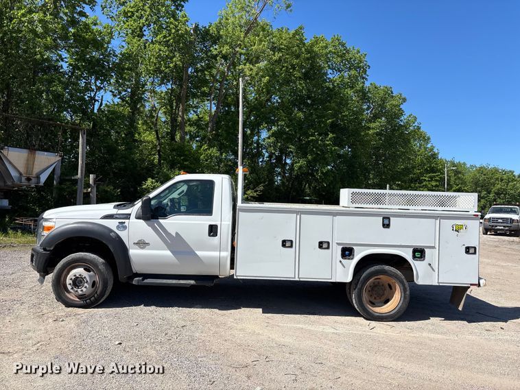 image for item FH7139 2015 Ford F550 Super Duty XL utility / service truck