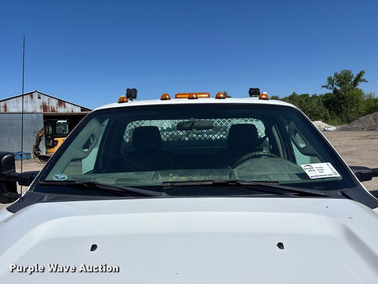 image for item FH7139 2015 Ford F550 Super Duty XL utility / service truck