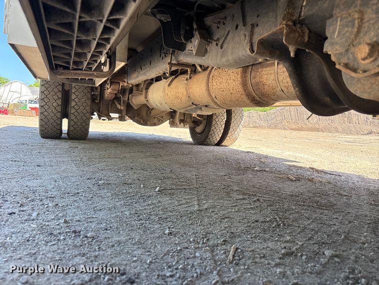 image for item FH7139 2015 Ford F550 Super Duty XL utility / service truck