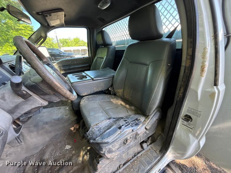 image for item FH7139 2015 Ford F550 Super Duty XL utility / service truck