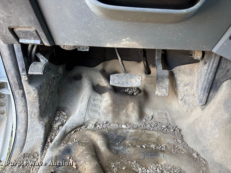 image for item FH7139 2015 Ford F550 Super Duty XL utility / service truck