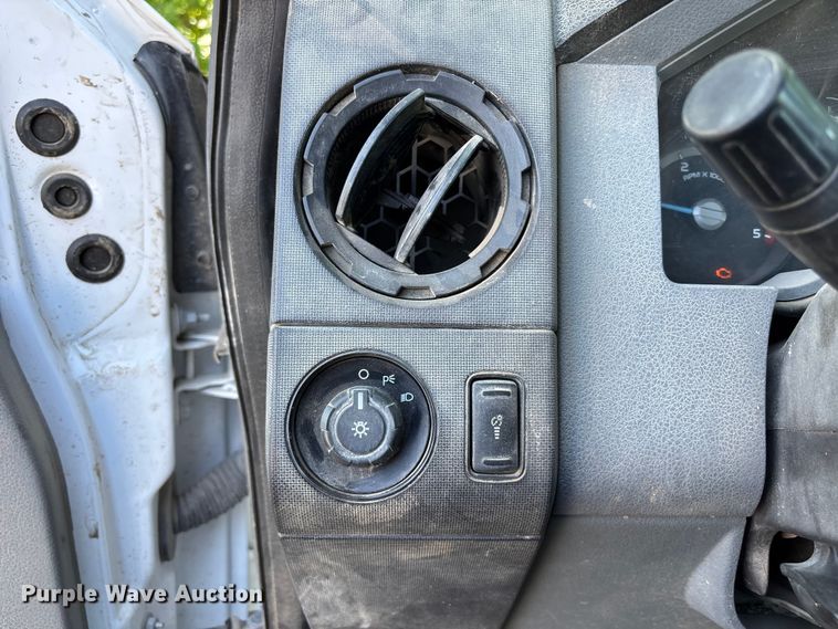 image for item FH7139 2015 Ford F550 Super Duty XL utility / service truck
