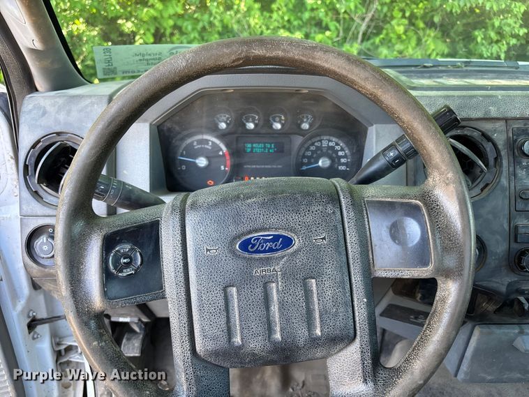 image for item FH7139 2015 Ford F550 Super Duty XL utility / service truck