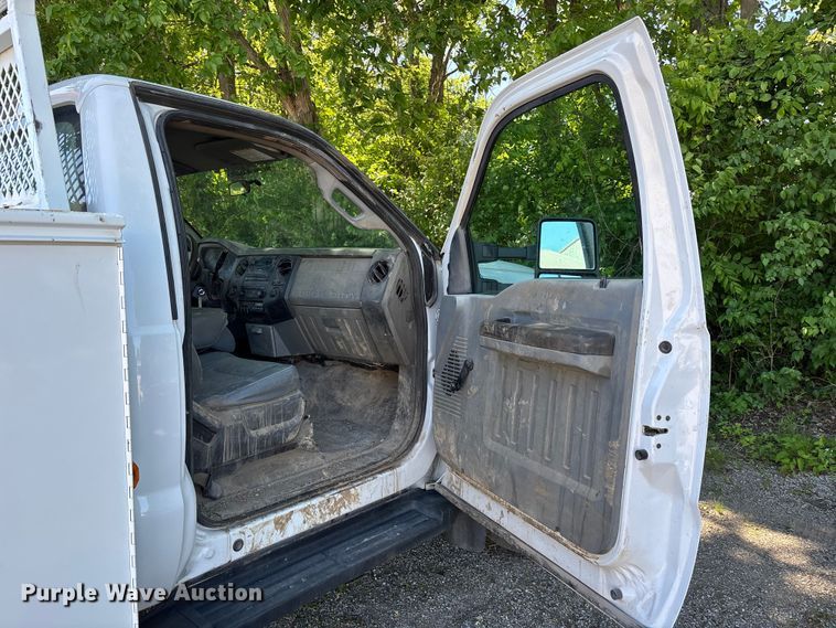 image for item FH7139 2015 Ford F550 Super Duty XL utility / service truck