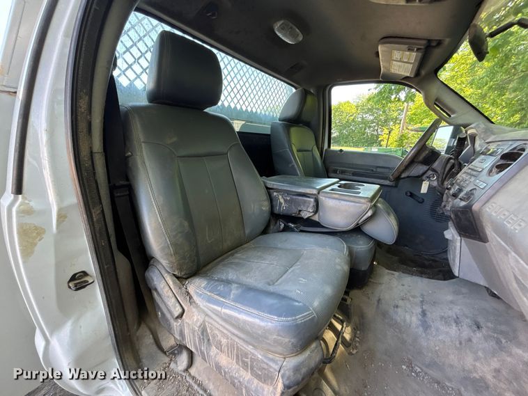 image for item FH7139 2015 Ford F550 Super Duty XL utility / service truck