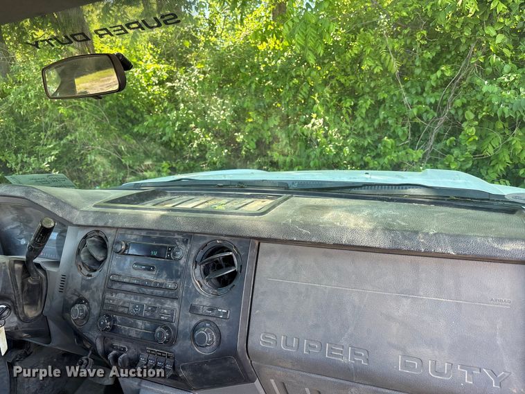 image for item FH7139 2015 Ford F550 Super Duty XL utility / service truck