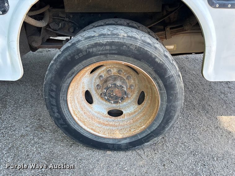 image for item FH7139 2015 Ford F550 Super Duty XL utility / service truck