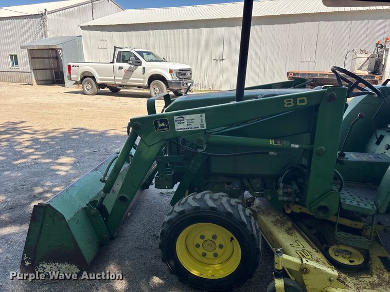 image for item FH7140 1990 John Deere 1070 MFWD tractor