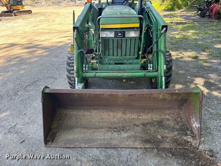 image for item FH7140 1990 John Deere 1070 MFWD tractor