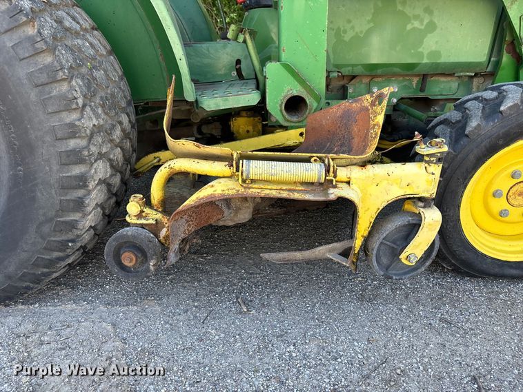 image for item FH7140 1990 John Deere 1070 MFWD tractor