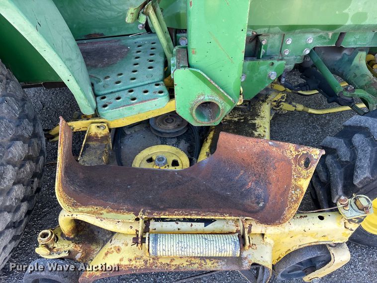image for item FH7140 1990 John Deere 1070 MFWD tractor