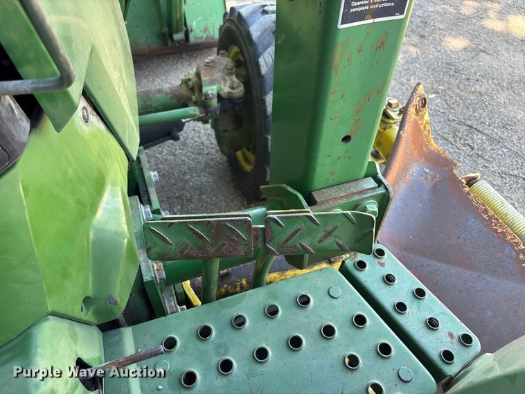 image for item FH7140 1990 John Deere 1070 MFWD tractor