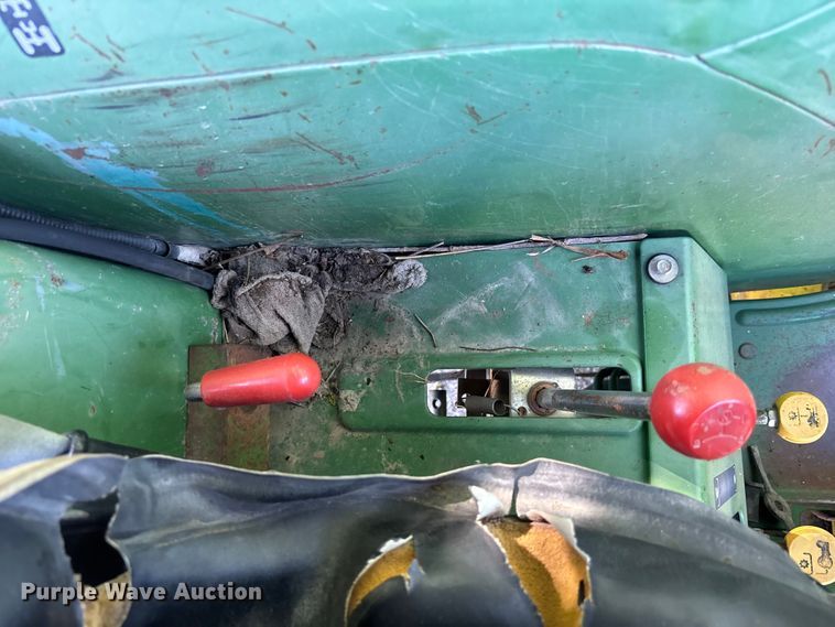 image for item FH7140 1990 John Deere 1070 MFWD tractor