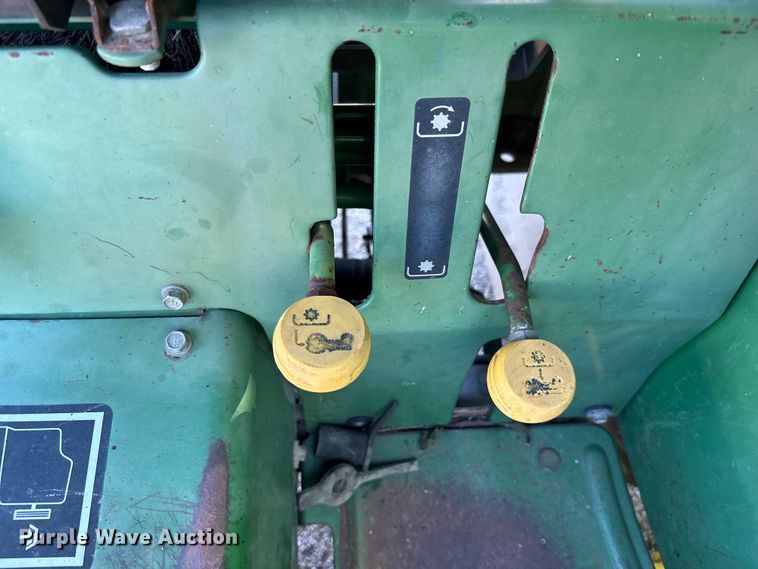 image for item FH7140 1990 John Deere 1070 MFWD tractor