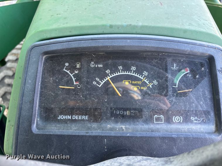 image for item FH7140 1990 John Deere 1070 MFWD tractor