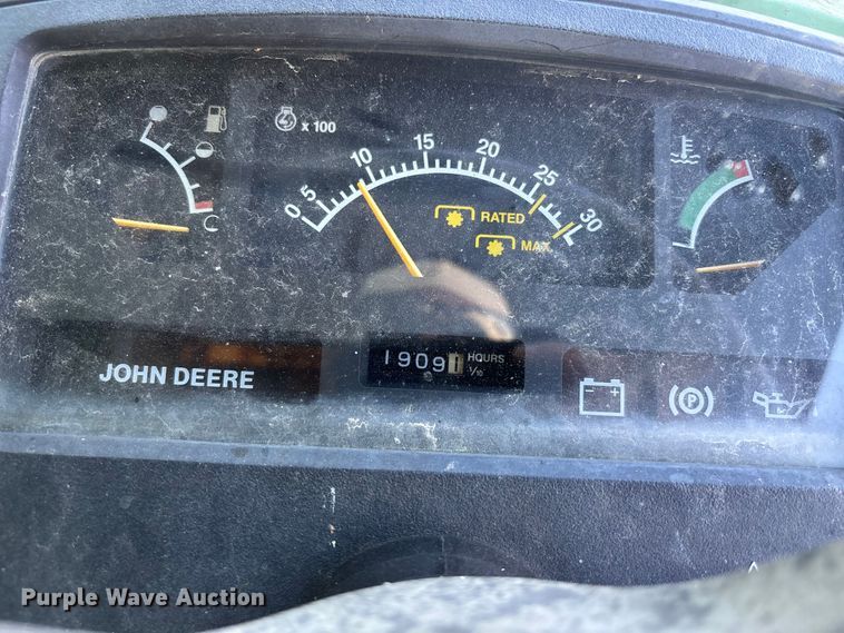 image for item FH7140 1990 John Deere 1070 MFWD tractor