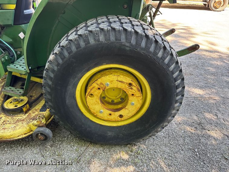 image for item FH7140 1990 John Deere 1070 MFWD tractor