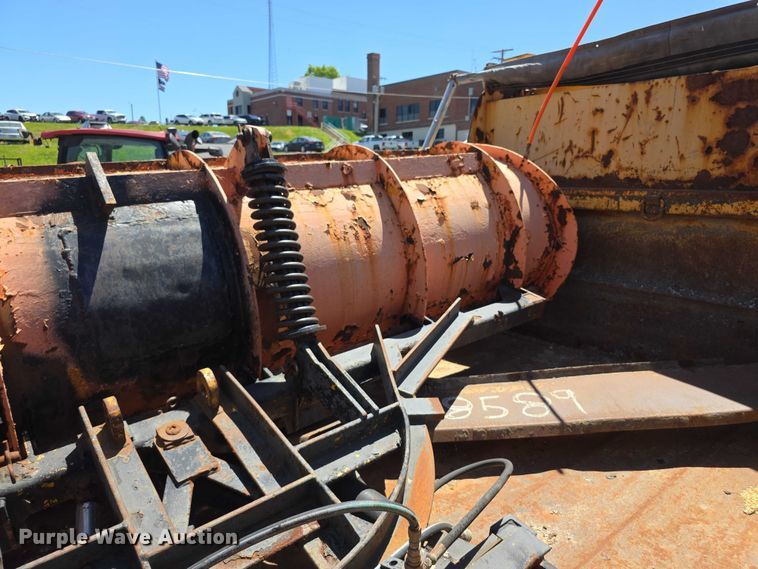 image for item FI0995 2011 International 7600 dump truck