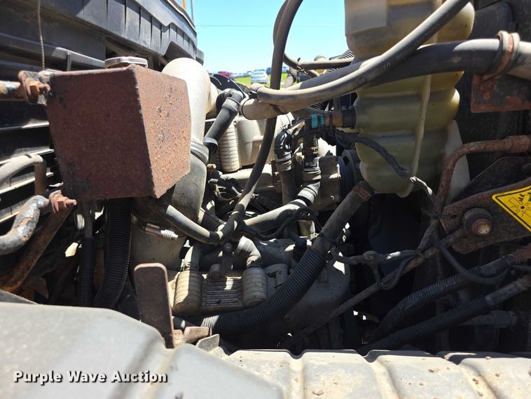 image for item FI0995 2011 International 7600 dump truck