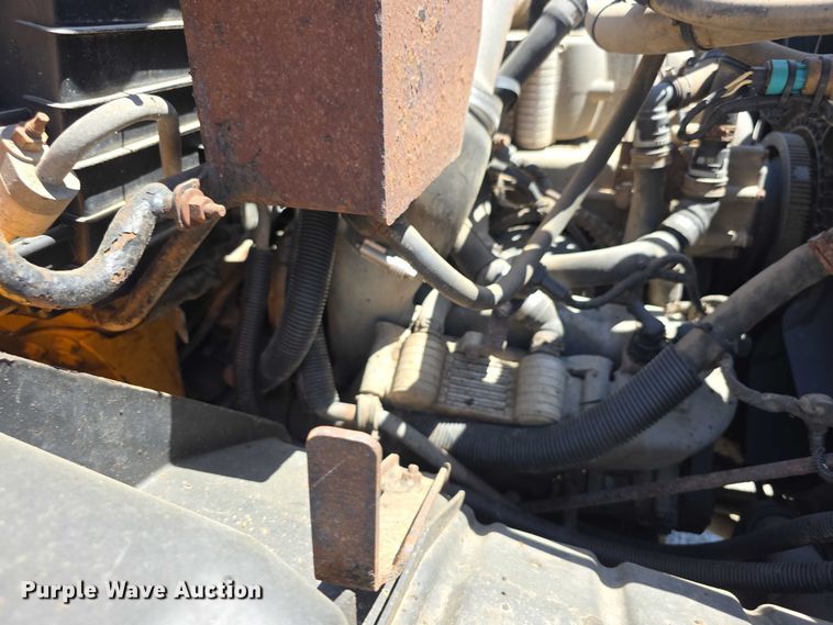 image for item FI0995 2011 International 7600 dump truck