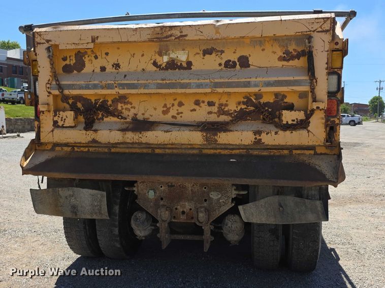 image for item FI0996 2012 International 7500 dump truck