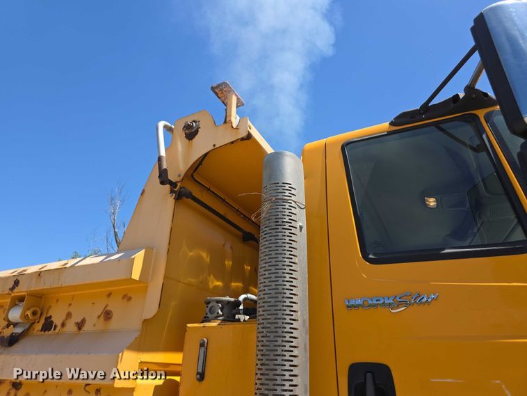 image for item FI0996 2012 International 7500 dump truck