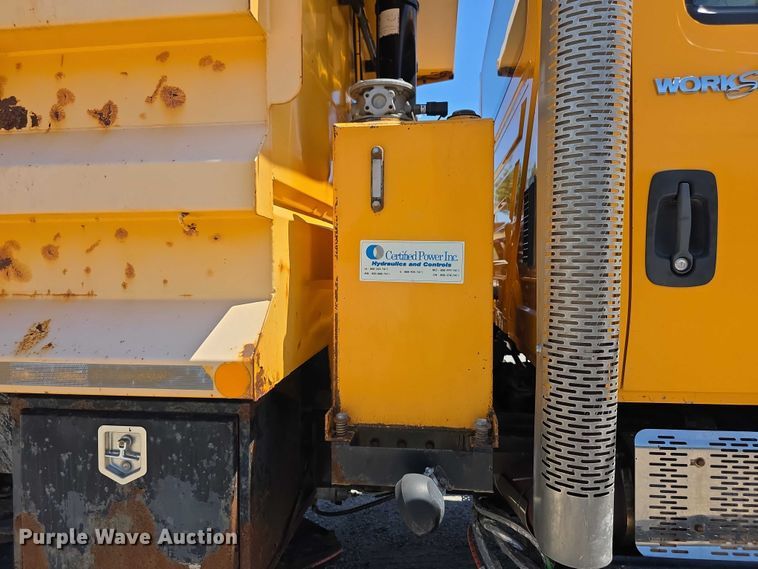 image for item FI0996 2012 International 7500 dump truck