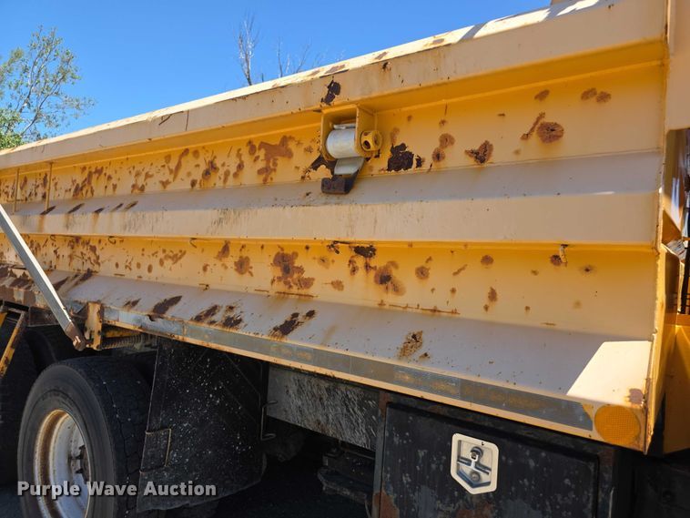 image for item FI0996 2012 International 7500 dump truck