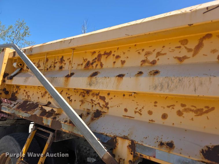 image for item FI0996 2012 International 7500 dump truck