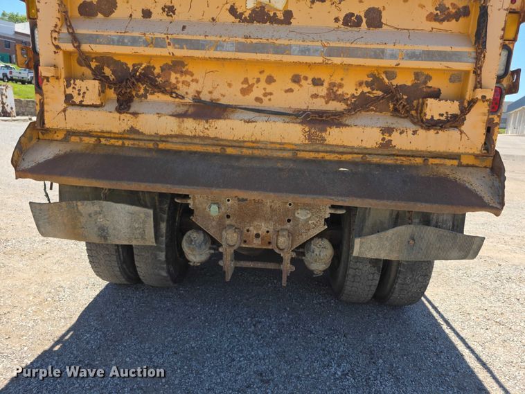 image for item FI0996 2012 International 7500 dump truck