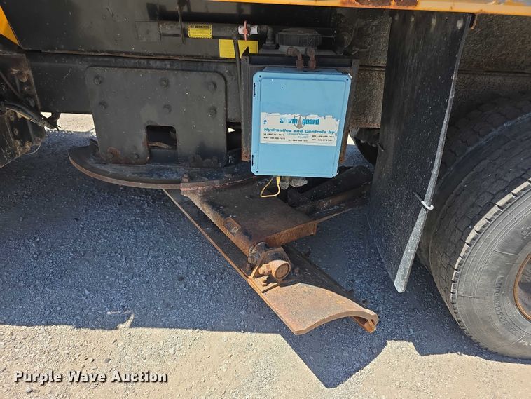 image for item FI0996 2012 International 7500 dump truck