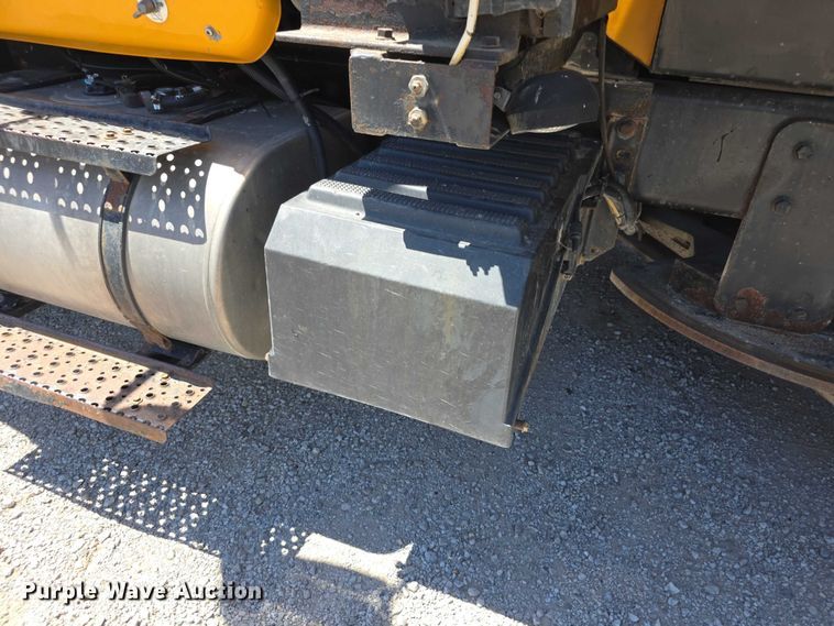 image for item FI0996 2012 International 7500 dump truck