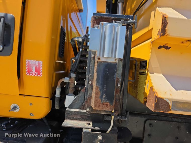 image for item FI0996 2012 International 7500 dump truck