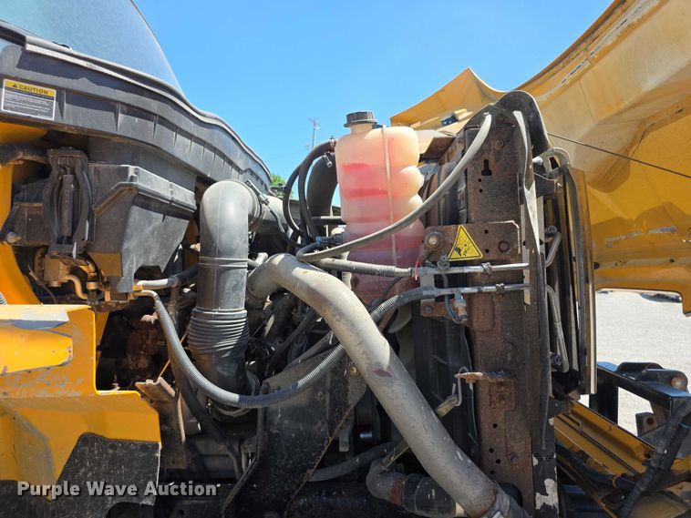 image for item FI0996 2012 International 7500 dump truck